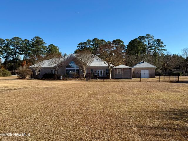 1380 Bear Trap Road, Williamston, NC 27892