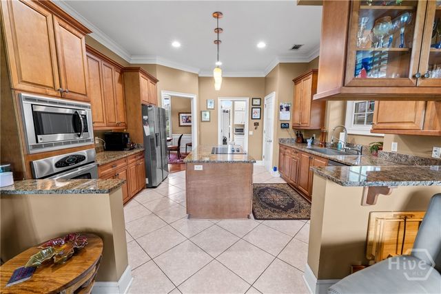 14 Amberwood Circle, Savannah, GA 31405