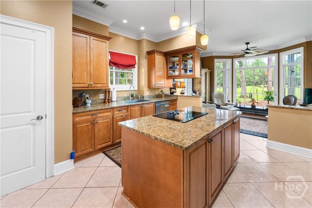 14 Amberwood Circle, Savannah, GA 31405