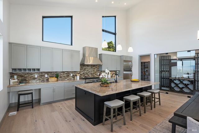 5095 Knollwood Ct, Santa Rosa, CA 95403