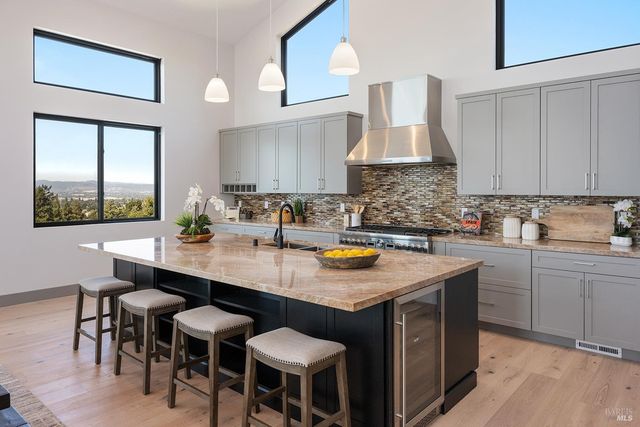 5095 Knollwood Ct, Santa Rosa, CA 95403