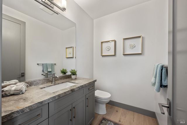 5095 Knollwood Ct, Santa Rosa, CA 95403