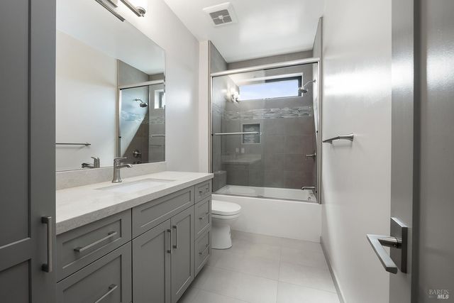 5095 Knollwood Ct, Santa Rosa, CA 95403