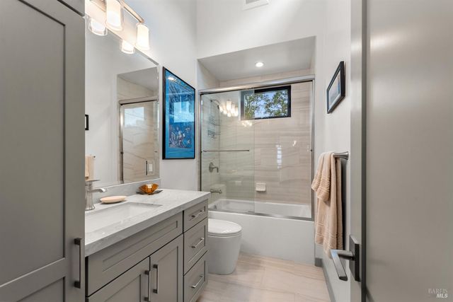 5095 Knollwood Ct, Santa Rosa, CA 95403