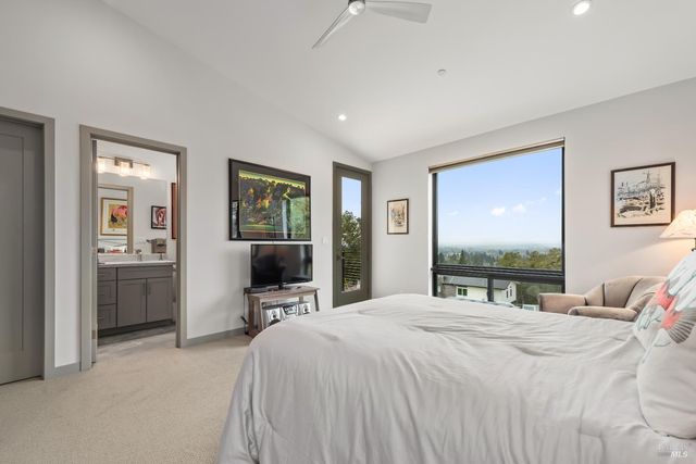 5095 Knollwood Ct, Santa Rosa, CA 95403