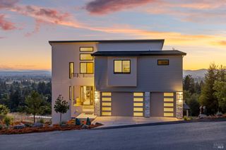 5095 Knollwood Ct, Santa Rosa, CA 95403