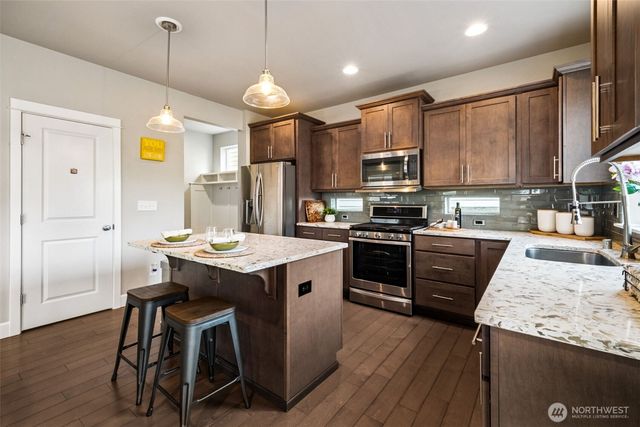 24524 96th Avenue S, Kent, WA 98030