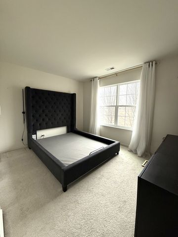 487 Town Center Boulevard, Gilberts, IL 60136