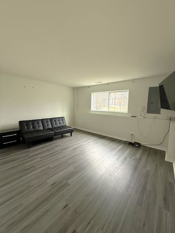 487 Town Center Boulevard, Gilberts, IL 60136