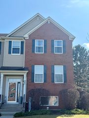 487 Town Center Boulevard, Gilberts, IL 60136