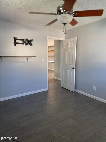 698 Muscogee DR, North Fort Myers, FL 33903