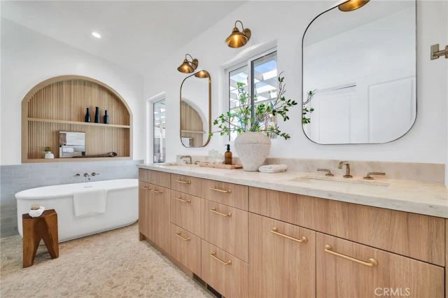 1320 Via Gabriel, Palos Verdes Estates, CA 90274