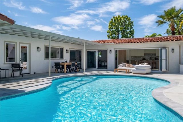 1320 Via Gabriel, Palos Verdes Estates, CA 90274
