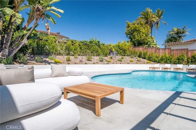 1320 Via Gabriel, Palos Verdes Estates, CA 90274