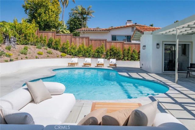 1320 Via Gabriel, Palos Verdes Estates, CA 90274