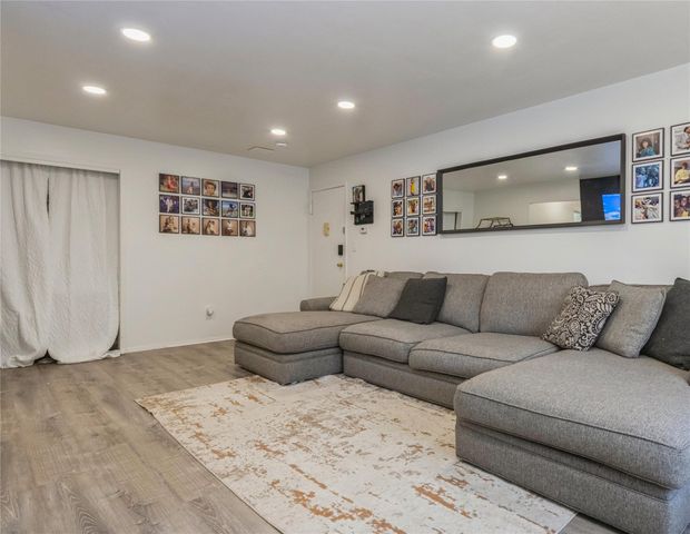 6 Rolling Way N, Peekskill, NY 10566