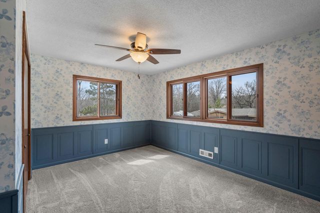 16320 Saint Marys Drive S, Saint Mary's Point, MN 55043