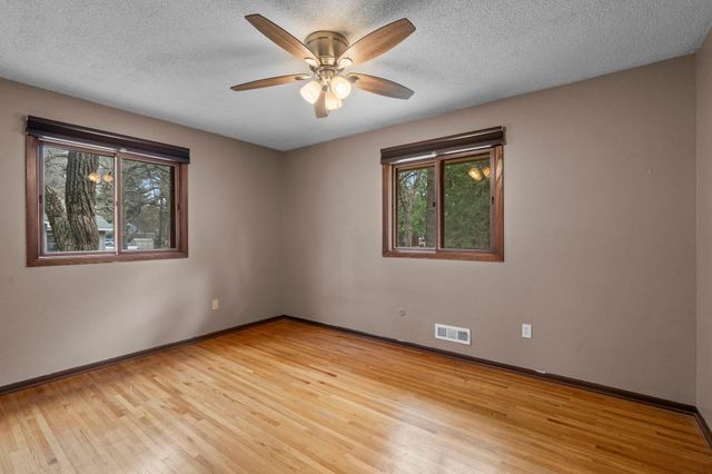 16320 Saint Marys Drive S, Saint Mary's Point, MN 55043