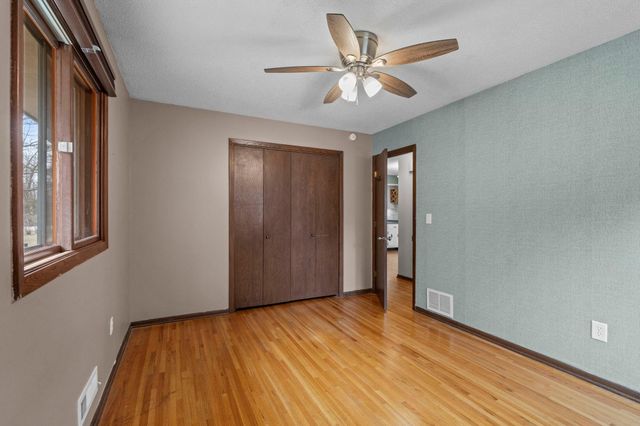 16320 Saint Marys Drive S, Saint Mary's Point, MN 55043