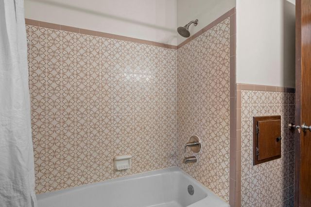 16320 Saint Marys Drive S, Saint Mary's Point, MN 55043