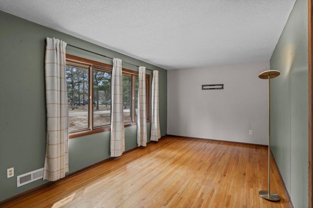 16320 Saint Marys Drive S, Saint Mary's Point, MN 55043