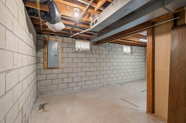 16320 Saint Marys Drive S, Saint Mary's Point, MN 55043