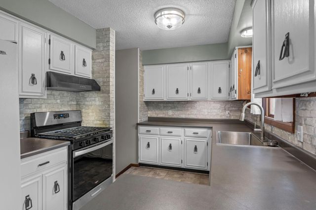 16320 Saint Marys Drive S, Saint Mary's Point, MN 55043