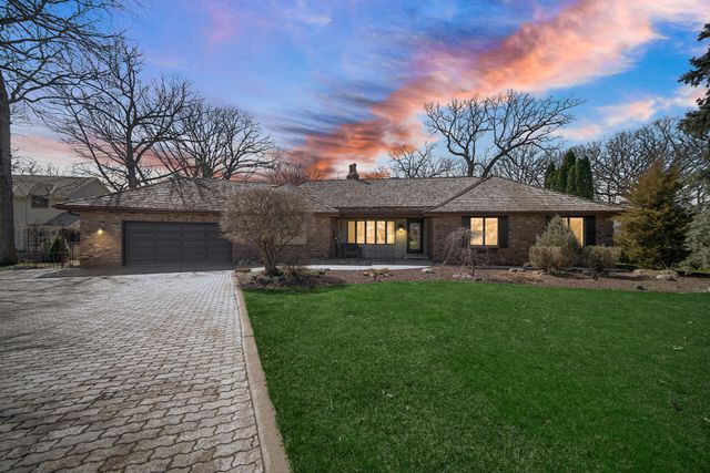 9894 W Oakridge Drive, St. John, IN 46373