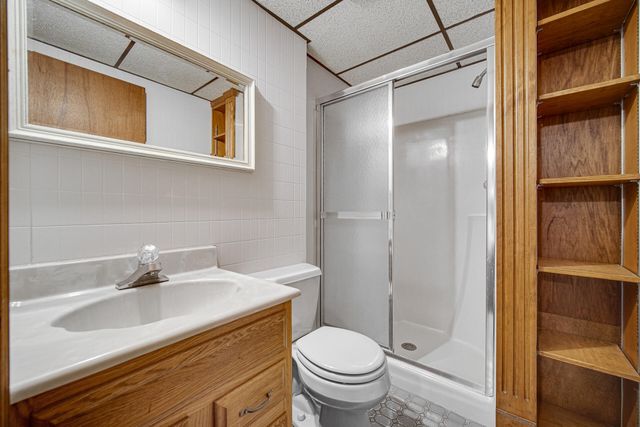 9894 W Oakridge Drive, St. John, IN 46373