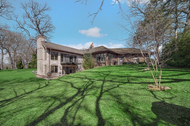 9894 W Oakridge Drive, St. John, IN 46373