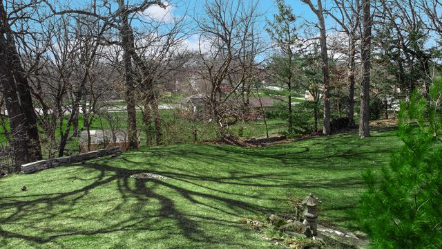 9894 W Oakridge Drive, St. John, IN 46373