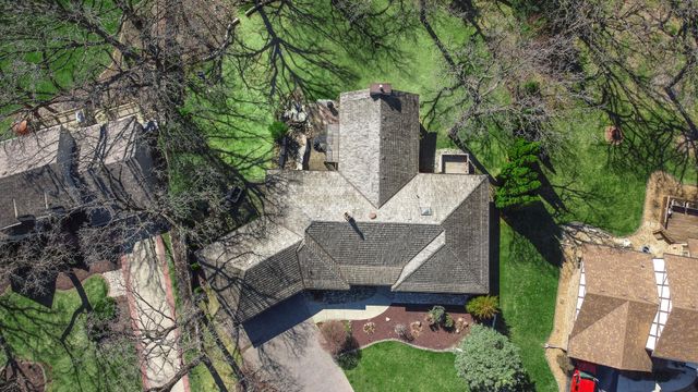 9894 W Oakridge Drive, St. John, IN 46373