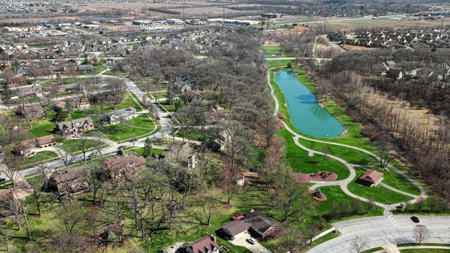 9894 W Oakridge Drive, St. John, IN 46373