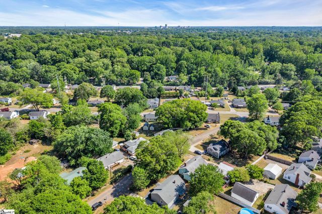 9 Callahan Avenue, Greenville, SC 29617