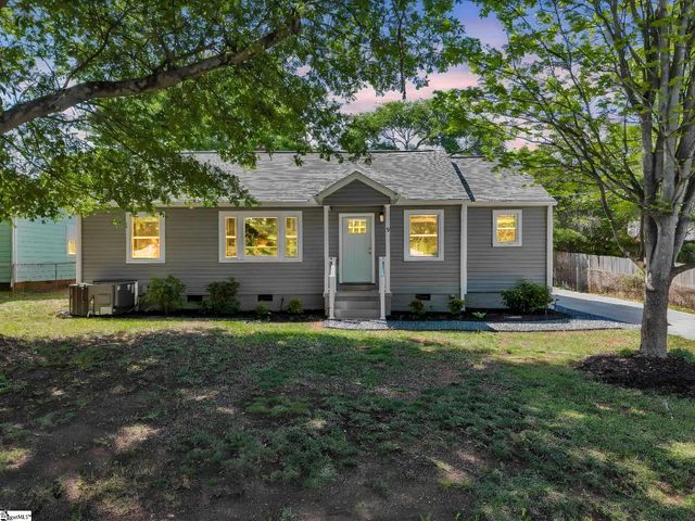 9 Callahan Avenue, Greenville, SC 29617