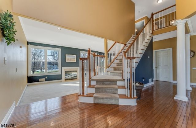 12 Foxwood Ln, Lopatcong Twp., NJ 08865