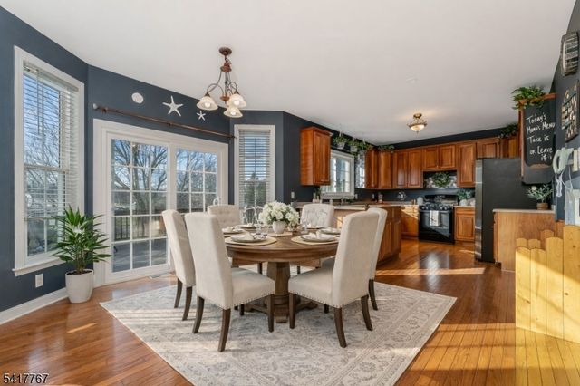 12 Foxwood Ln, Lopatcong Twp., NJ 08865