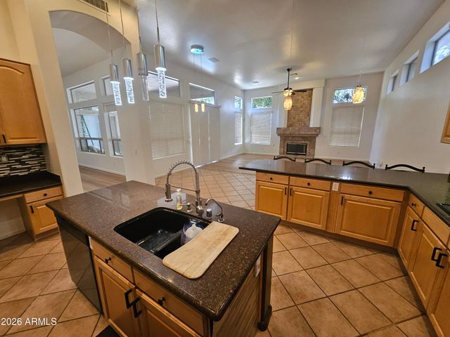 5220 E WAGONER Road, Scottsdale, AZ 85254