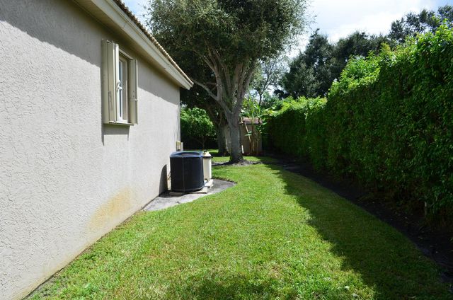 9242 Olmstead Drive, Lake Worth, FL 33467