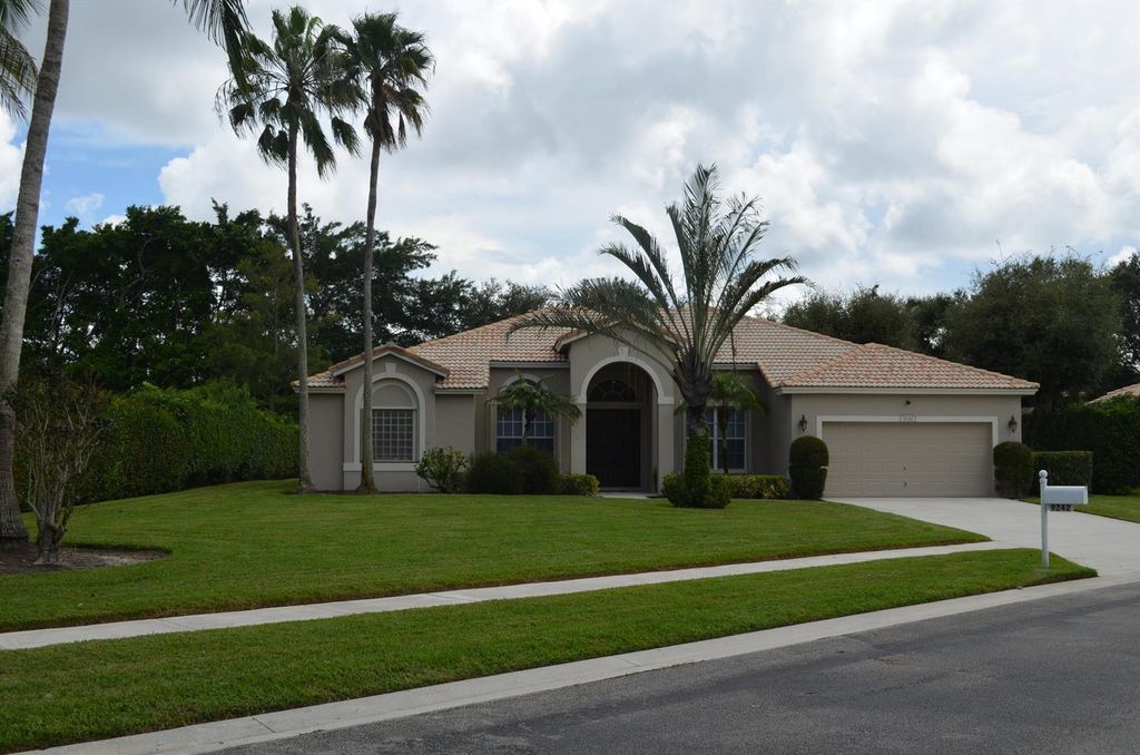 9242 Olmstead Drive, Lake Worth, FL 33467