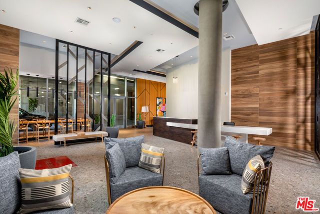 750 S Oxford Avenue 710, Los Angeles, CA 90005