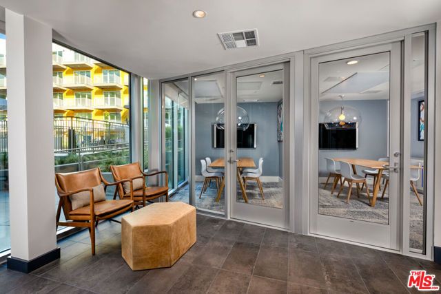 750 S Oxford Avenue 710, Los Angeles, CA 90005