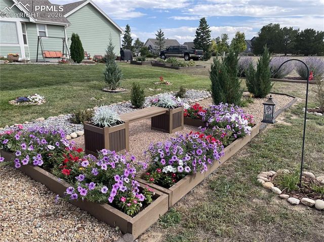 685 Green Gables Way, Bennett, CO 80102