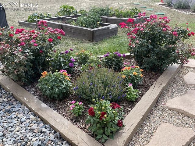 685 Green Gables Way, Bennett, CO 80102