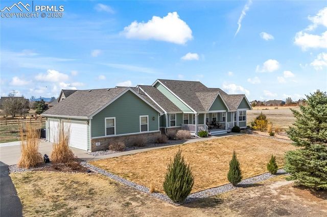 685 Green Gables Way, Bennett, CO 80102