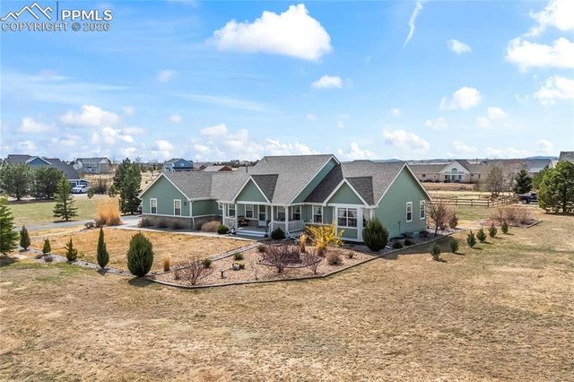 685 Green Gables Way, Bennett, CO 80102