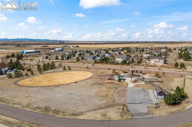 685 Green Gables Way, Bennett, CO 80102