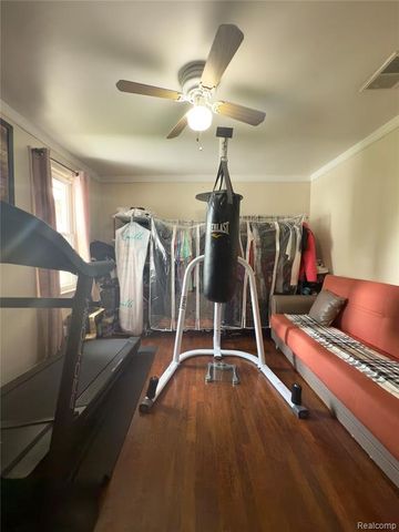 148 Rosemary Street, Dearborn Heights, MI 48127