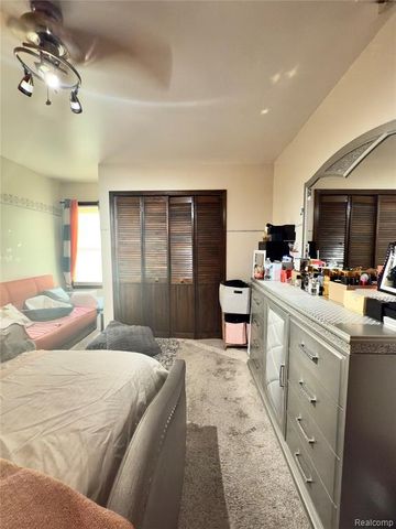 148 Rosemary Street, Dearborn Heights, MI 48127