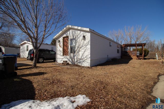 6504 W Jade Pl, Sioux Falls, SD 57106